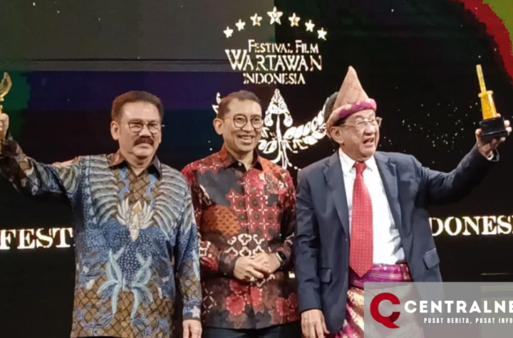 Ilham Bintang dan Anwar Fuady Terima Lifetime Achievement Award di FFWI 2024