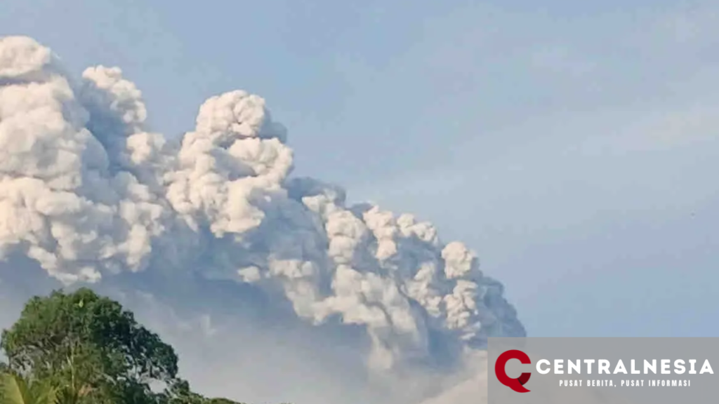 Korban Erupsi Gunung Lewotobi Kritis, Alami Cedera Serius di Kaki