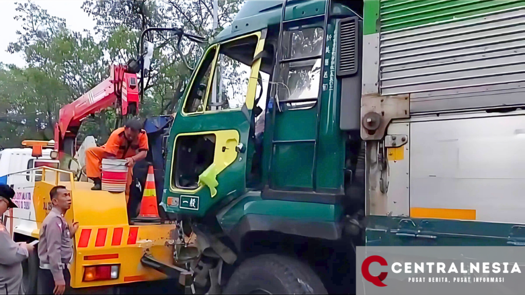 Kronologi Kecelakaan Sopir Truk yang Menabrak Motor dan Mobil di Tangerang, Melarikan Diri dari Kejaran Warga