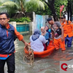 BPBD DKI Jakarta Siagakan 17 Perahu untuk Antisipasi Banjir Menuju TPS