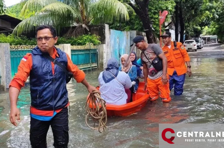 BPBD DKI Jakarta Siagakan 17 Perahu untuk Antisipasi Banjir Menuju TPS