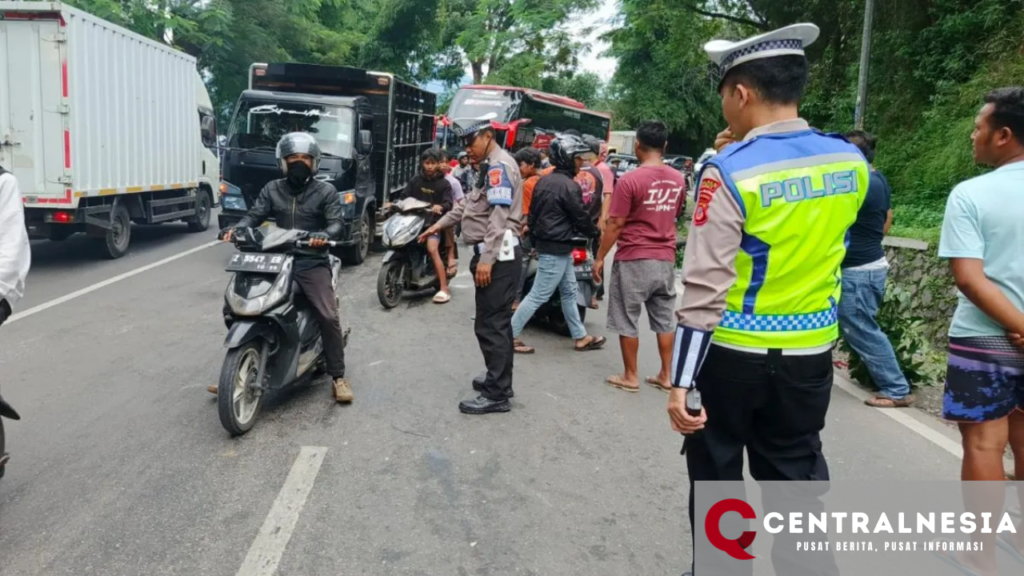 Kecelakaan Beruntun di Tutugan Leles, Garut: Tidak Ada Korban Jiwa, Polisi Lakukan Penyelidikan